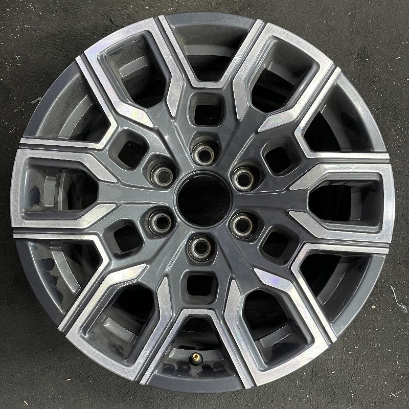 18″ COLORADO 23-24 18×8.5 12 spoke opt PZI machined face Original OEM Wheel Rim