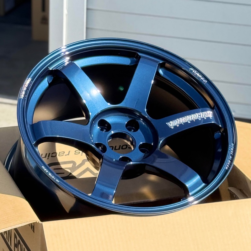 Volk Racing TE37 Saga S-Plus 18×10 +40 5×120 Mag Blue (SET)