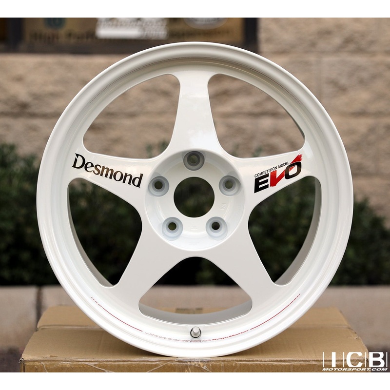 Desmond Regamaster EVO II 17×9.5 +12 5×114.3 Gloss White (SET)