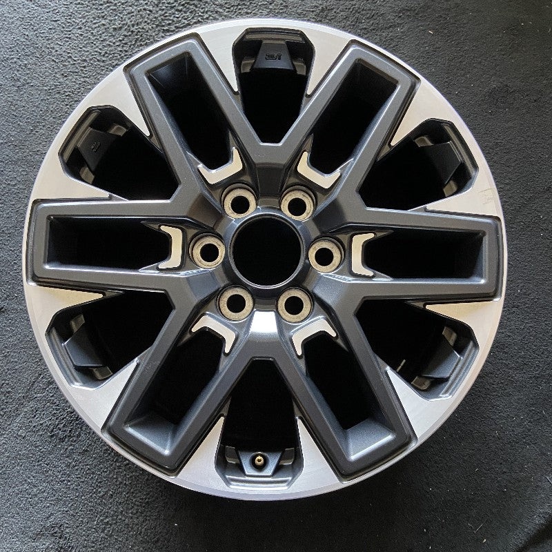 20″ SEQUOIA 23-24 20×8 open spoke 6 spoke machined face with black pockets Original OEM Wheel Rim