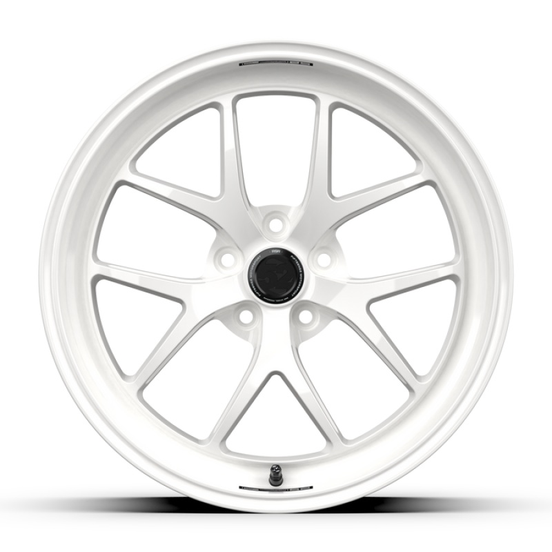 fifteen52 Sector RSR 19×9.5 5×114.3 38mm ET 73.1mm Center Bore Rally White