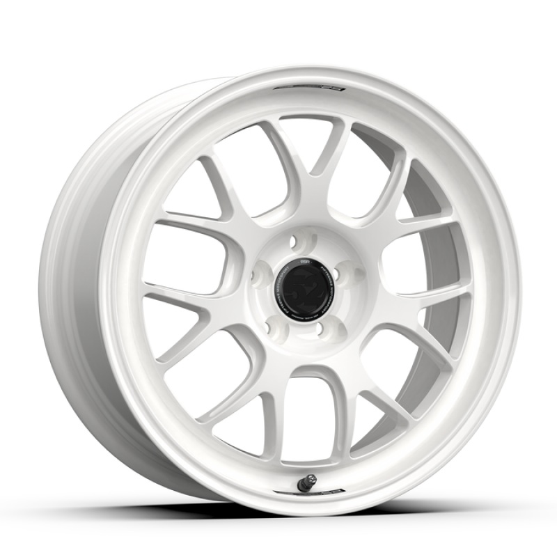fifteen52 Apex RSR 18×9.5 5×114.3 38mm ET 73.1mm Center Bore Rally White