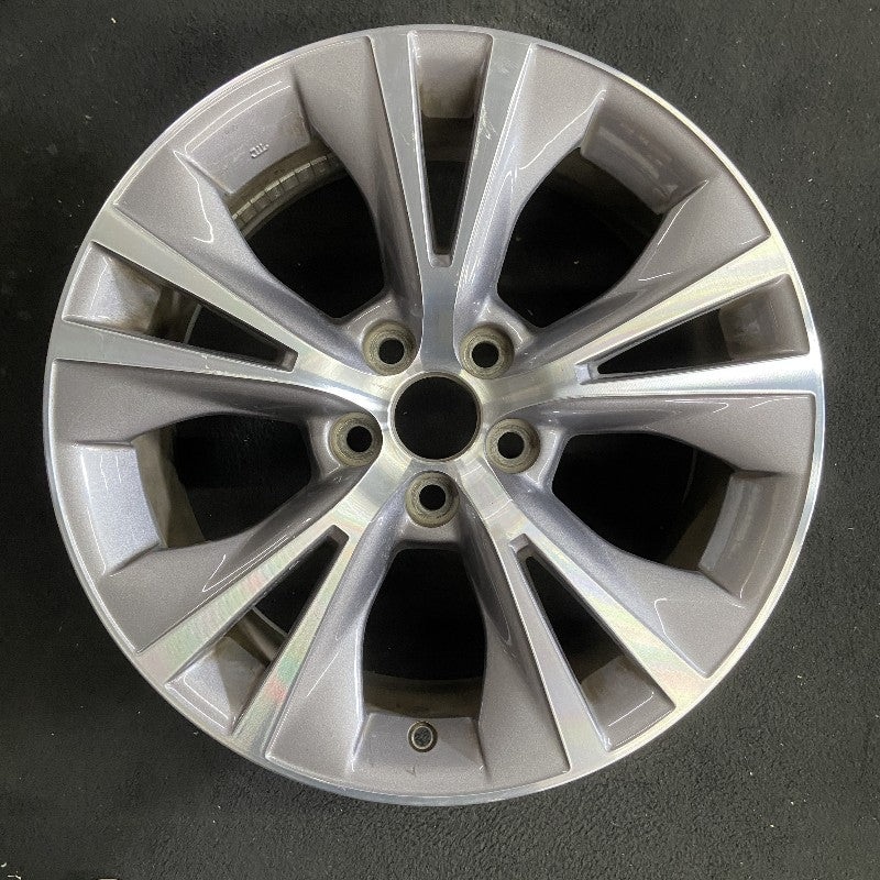 18″ HIGHLANDER 14-15 18×7.5 alloy 10 raised spoke 5 V spoke Original OEM Wheel Rim